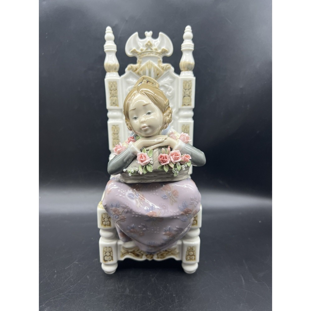 Vintage Retired Lladro #1398 "Reverie" Figurine 10.75" Tall READ